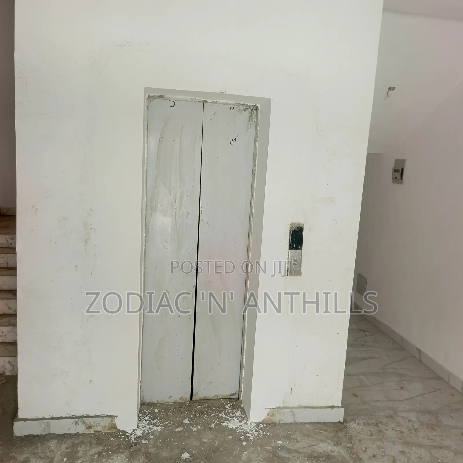 3bdrm Block of Flats in Ikeja Gra for sale