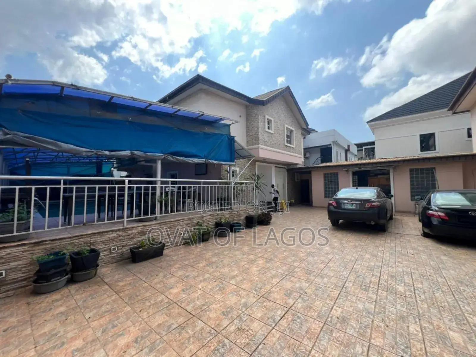 17bdrm Duplex in Lekki Phase 1 for rent
