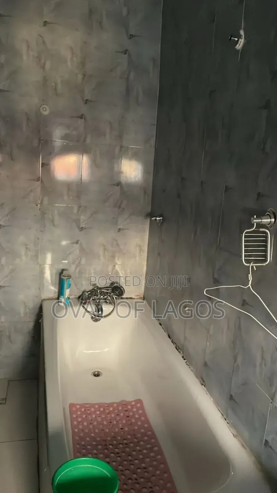 3bdrm Apartment in Lekki Phase 1 for sale