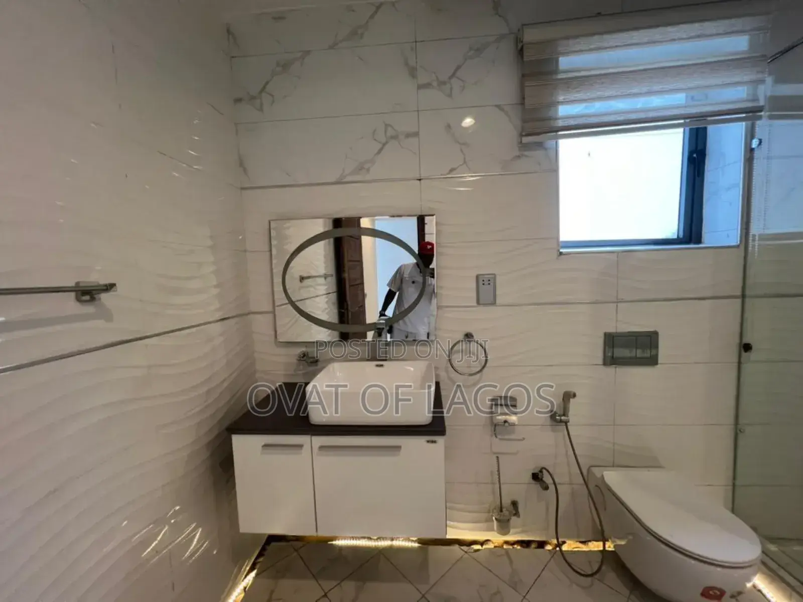 5bdrm Duplex in Banana Island for sale