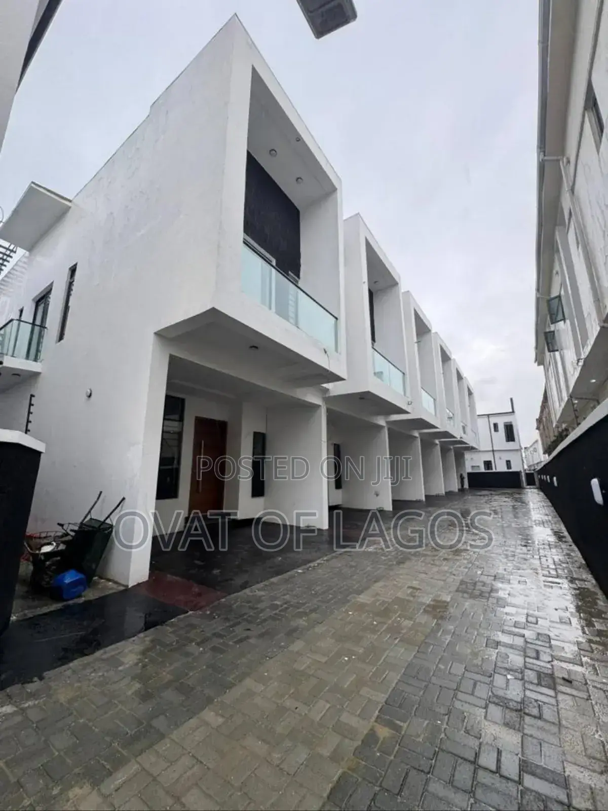4bdrm Duplex in Ikota Lekki for sale