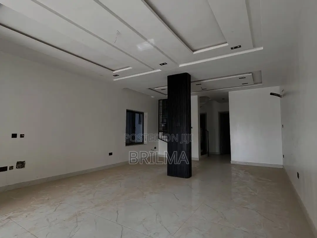 4bdrm Duplex in Durumi for sale