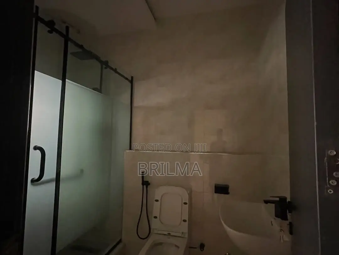 3bdrm Block of Flats in Life Camp for sale