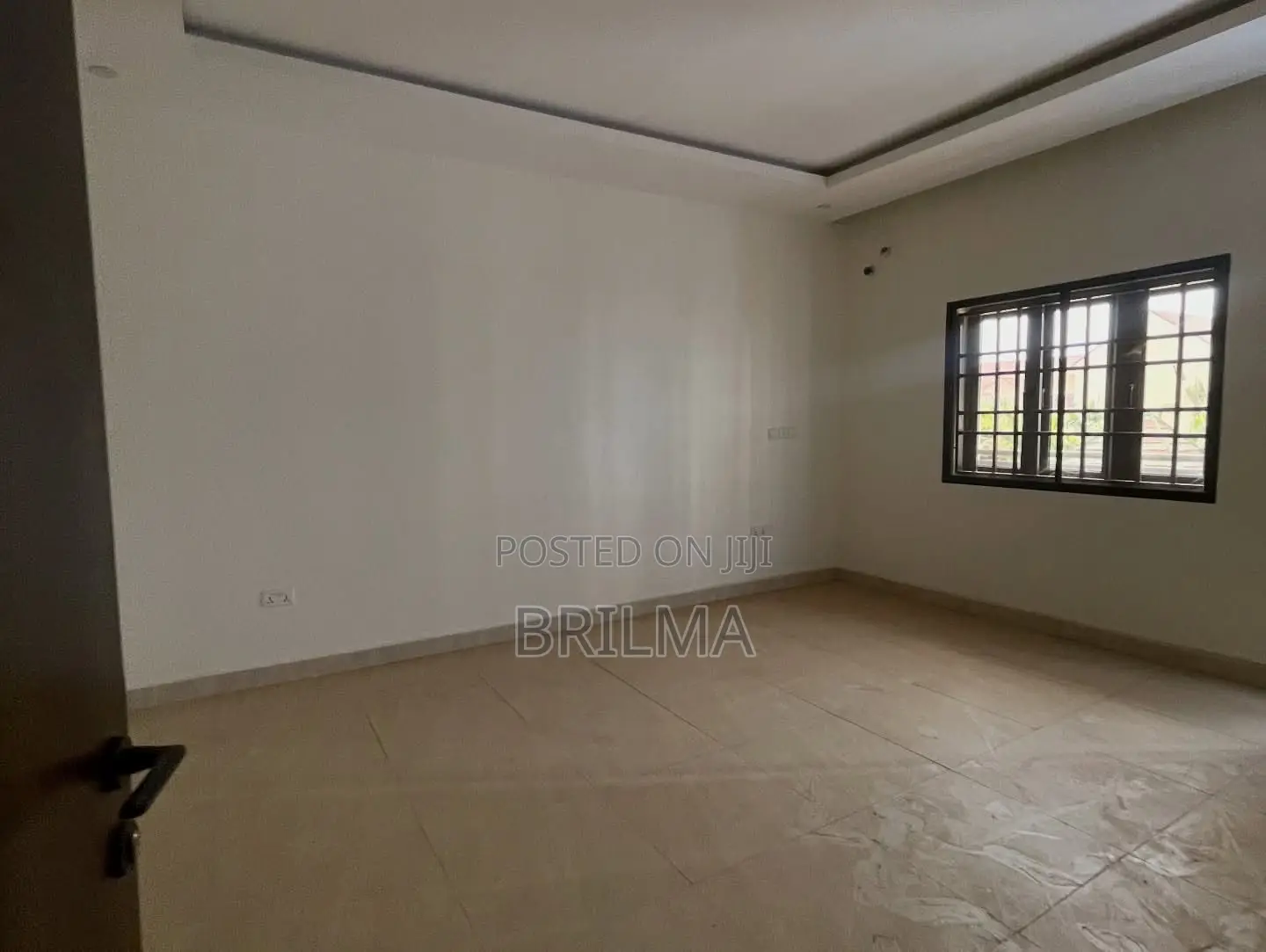 4bdrm Duplex in Life Camp for sale