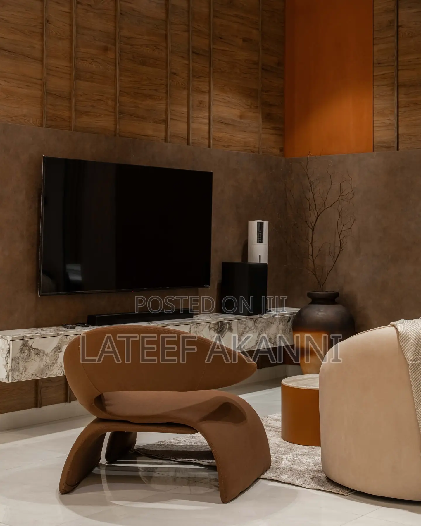 The Sculpted Silhouette: Modern Organic Lounge Chair