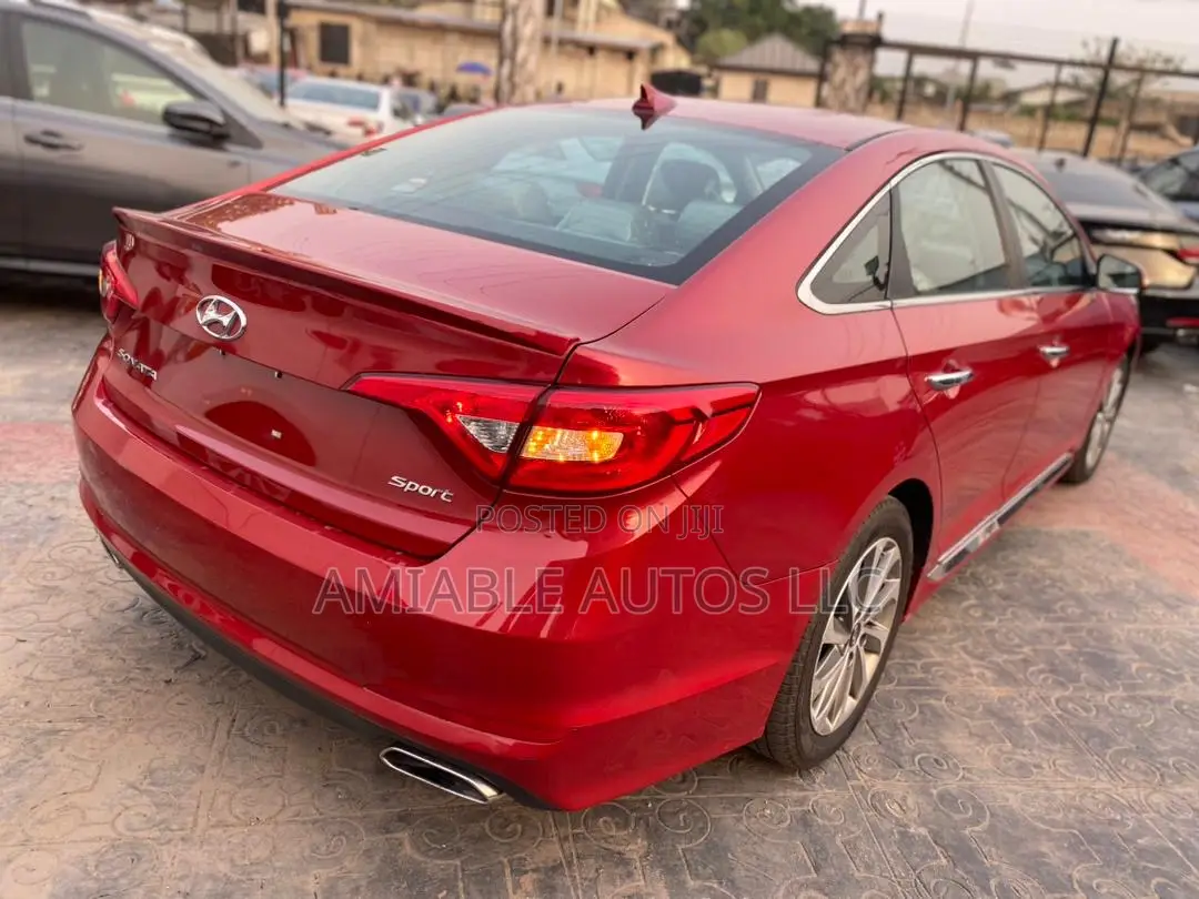 Hyundai Sonata Sport 2.0T Sedan FWD (2.0L 4cyl 6A) 2017 Red