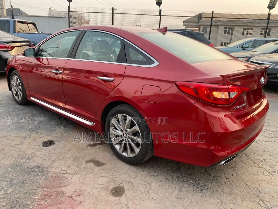 Hyundai Sonata Sport 2.0T Sedan FWD (2.0L 4cyl 6A) 2017 Red