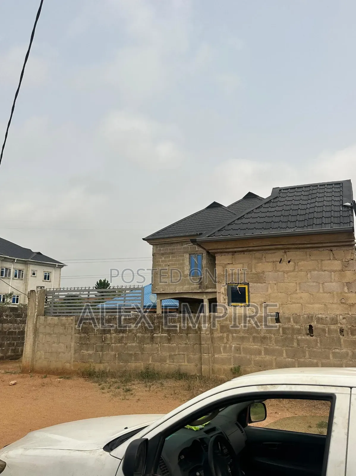 4bdrm Duplex in Obafemi-Owode for sale