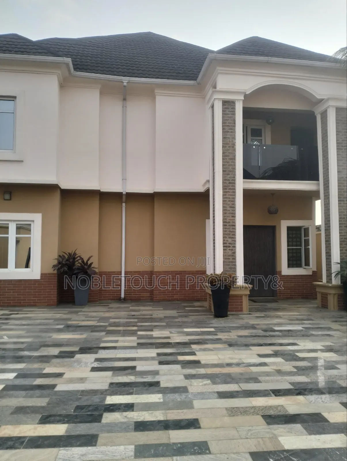 6bdrm Duplex in Magodo Lagos, GRA Phase 1 for sale