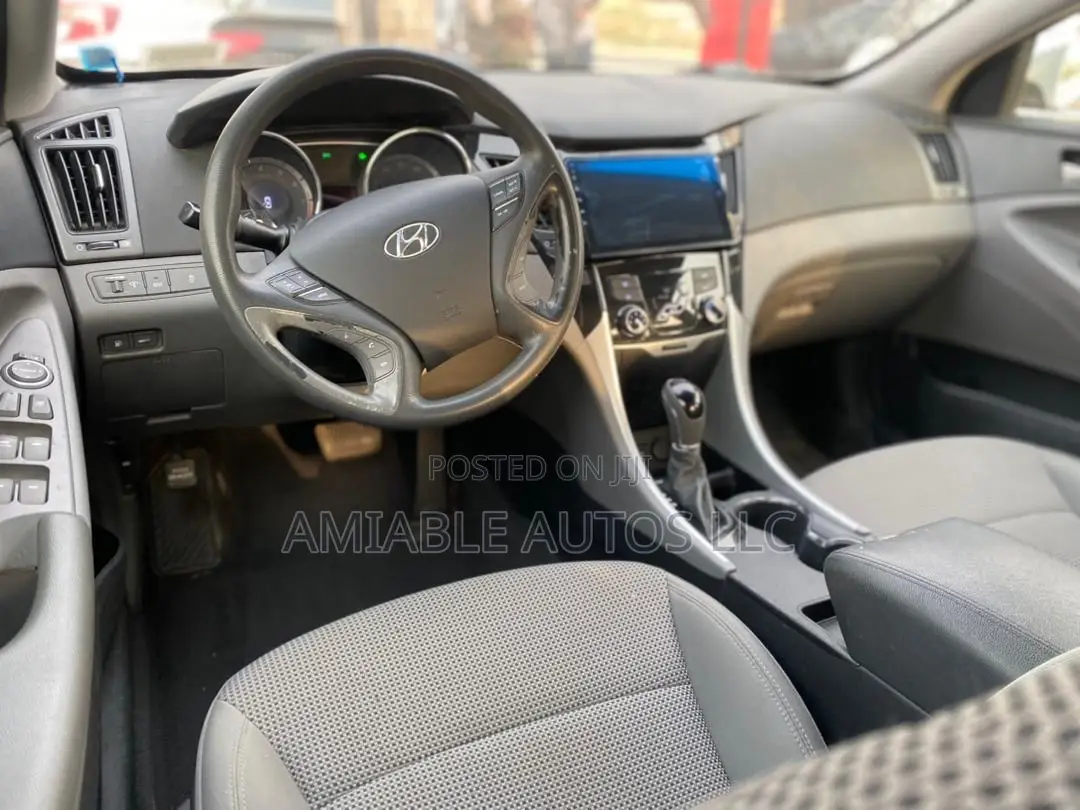 Hyundai Sonata SE Sedan FWD (2.4L 4cyl 6A) 2011 Blue