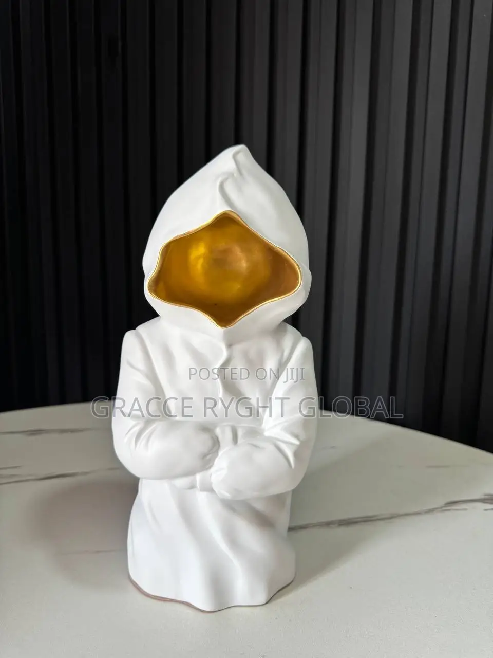 Faceless Observers