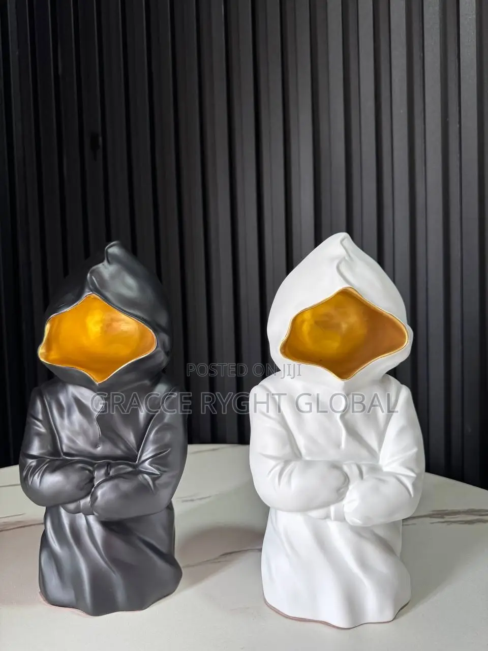 Faceless Observers