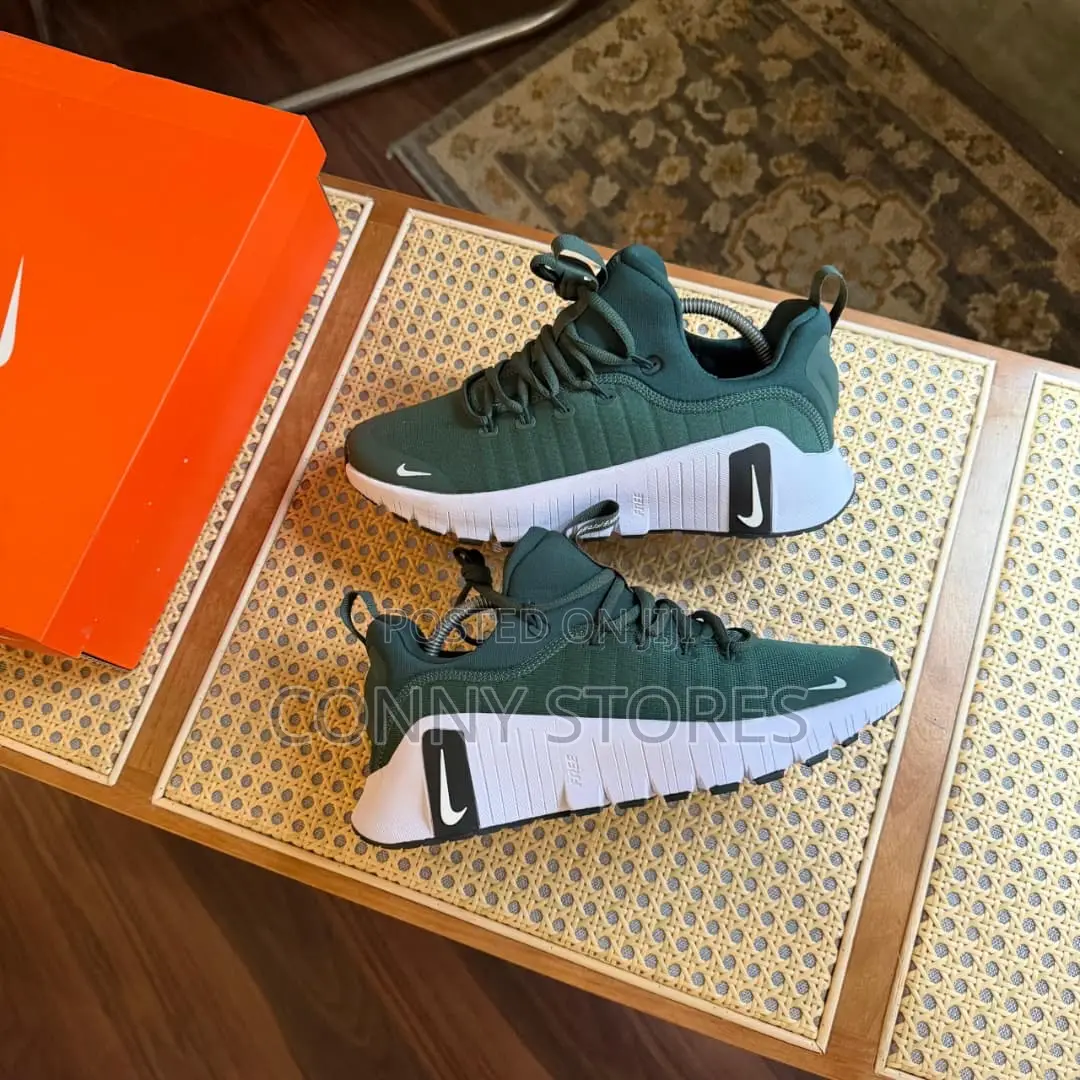 Cop the Nike Free Metcon 6 in Green*
