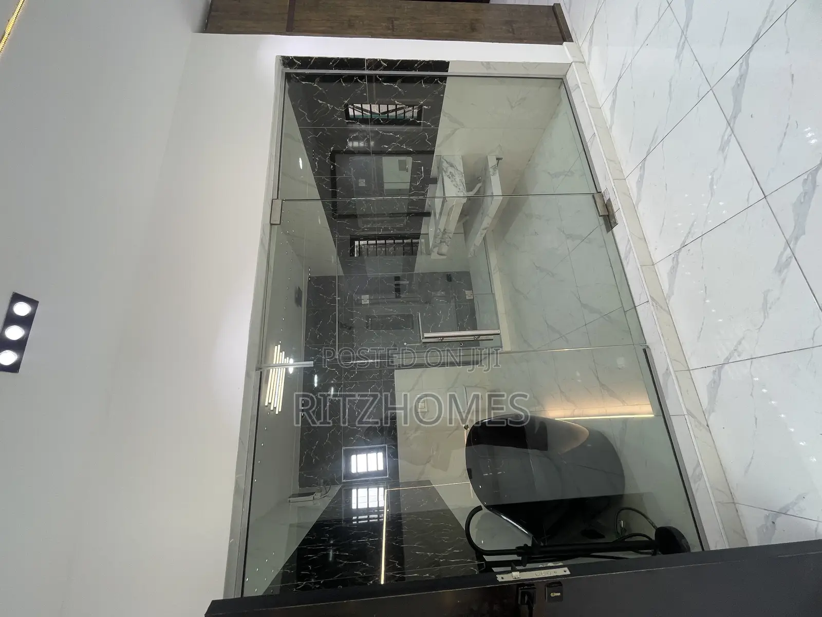 5bdrm Duplex in Lekki for sale