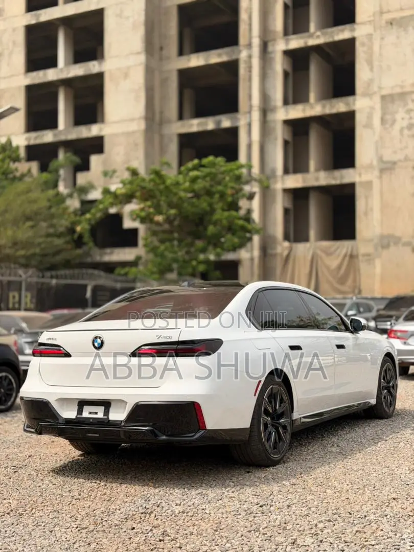 BMW 740 740i Sedan 2025 White