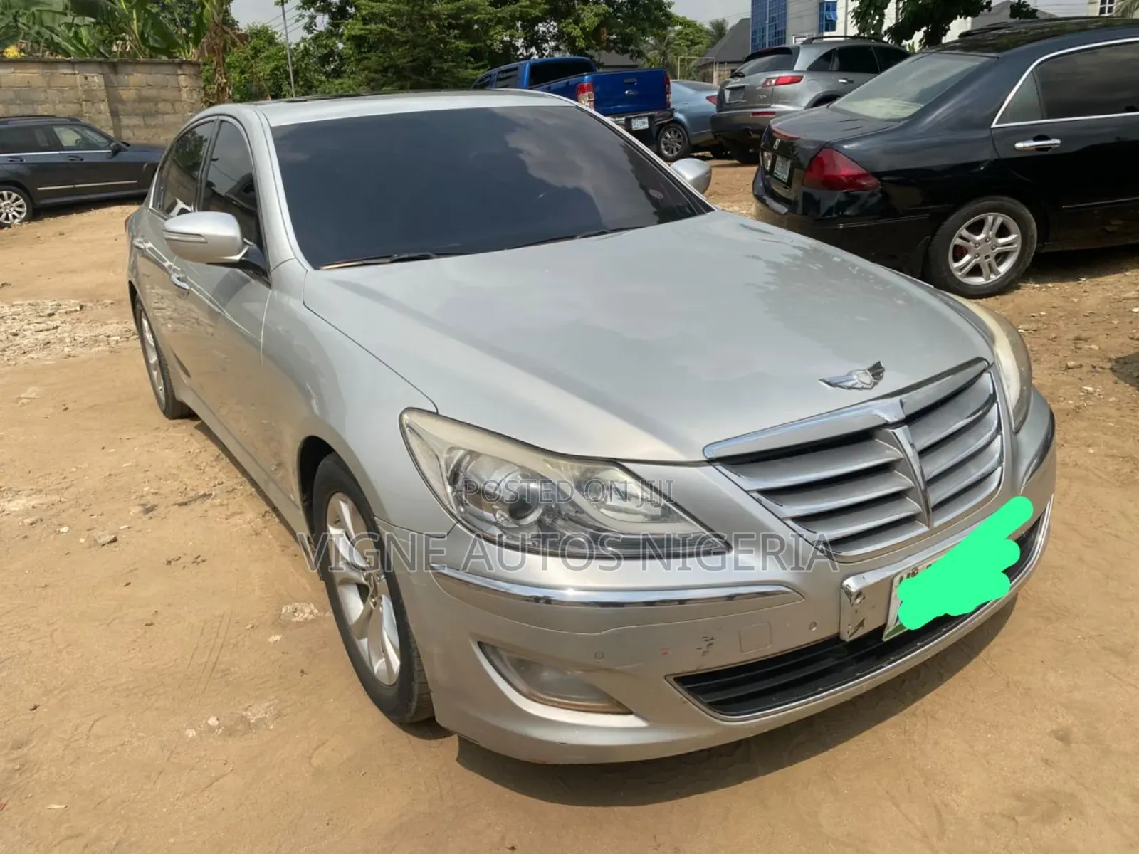 Hyundai Genesis 3.8 2011 Silver