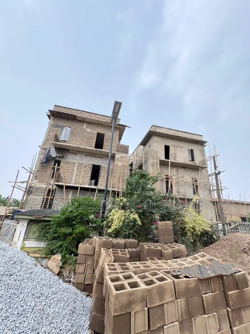 2bdrm Apartment in Old Bodija Estate for sale