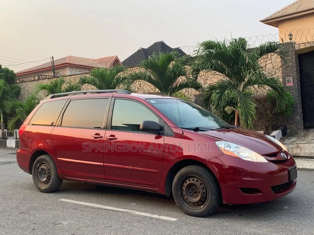 Toyota Sienna LE 4WD 2007 Red