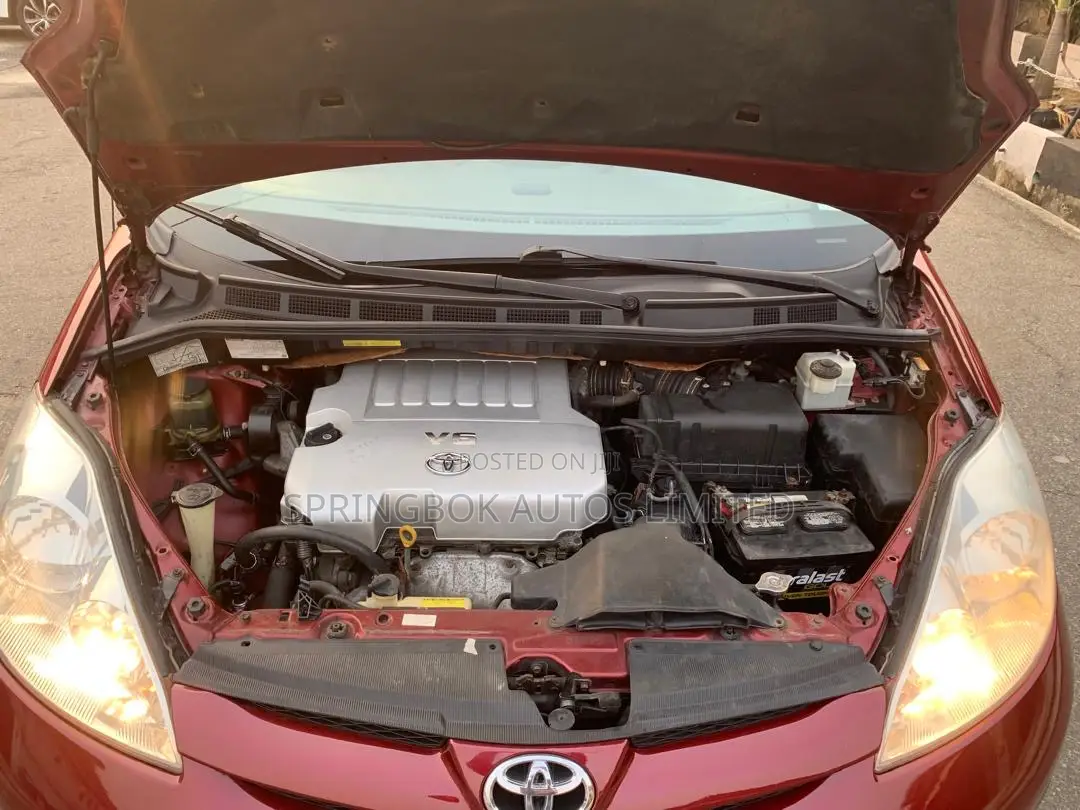Toyota Sienna LE 4WD 2007 Red