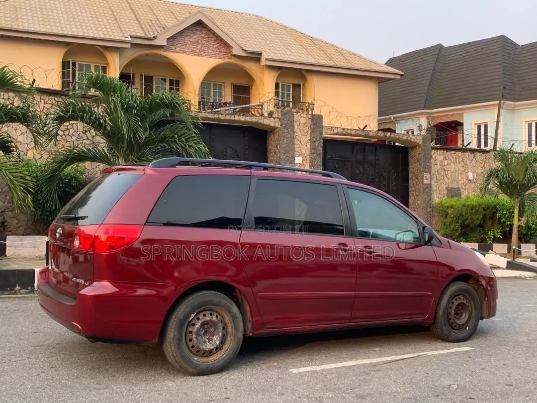 Toyota Sienna LE 4WD 2007 Red