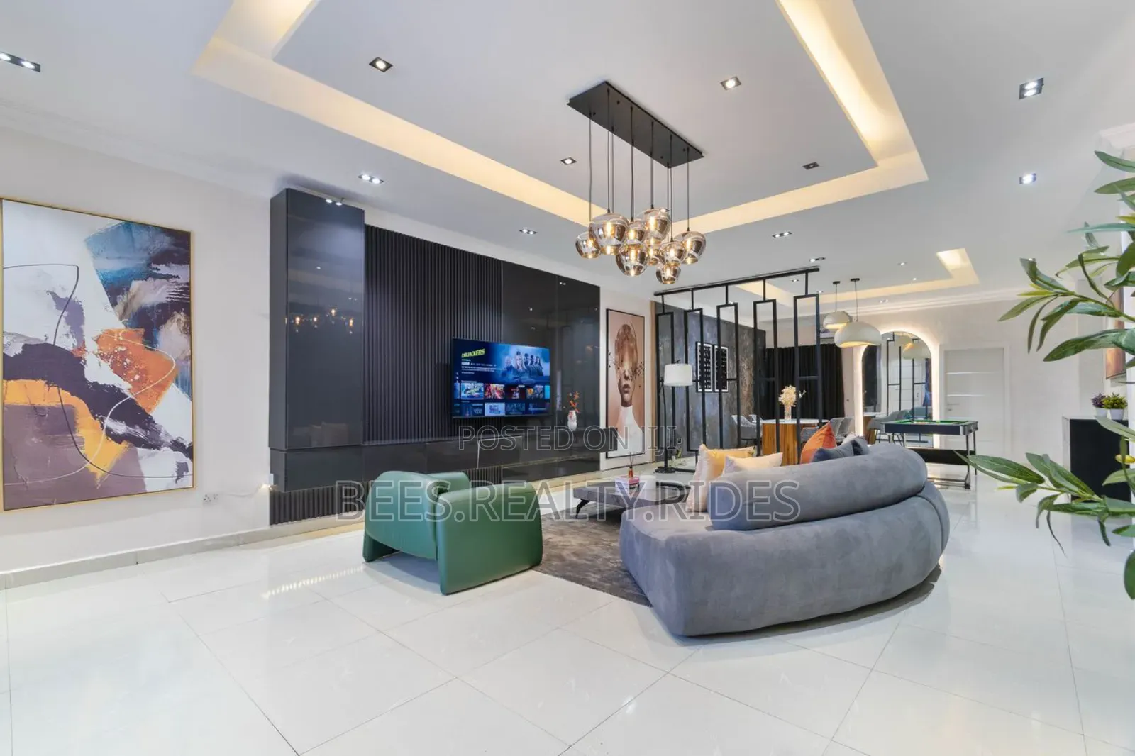 Luxury 3 Bedroom Apartment With a Pool and a Snooker Board