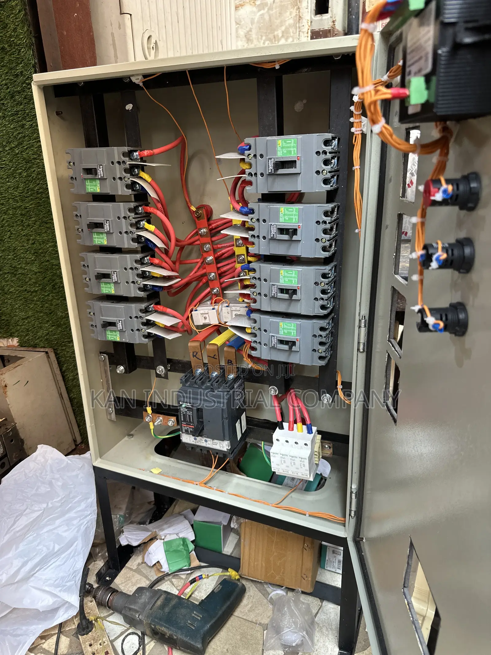 8 Ways Industrial Panel