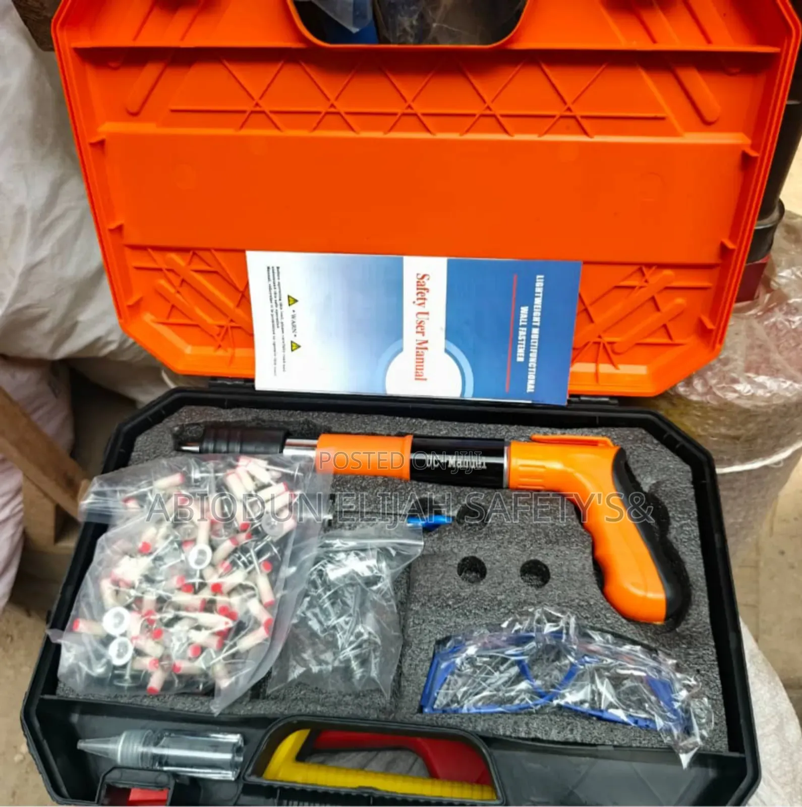 Conceret Nail Gun With 100 Nails/Mini Fixed Nail Shooting Instruments,