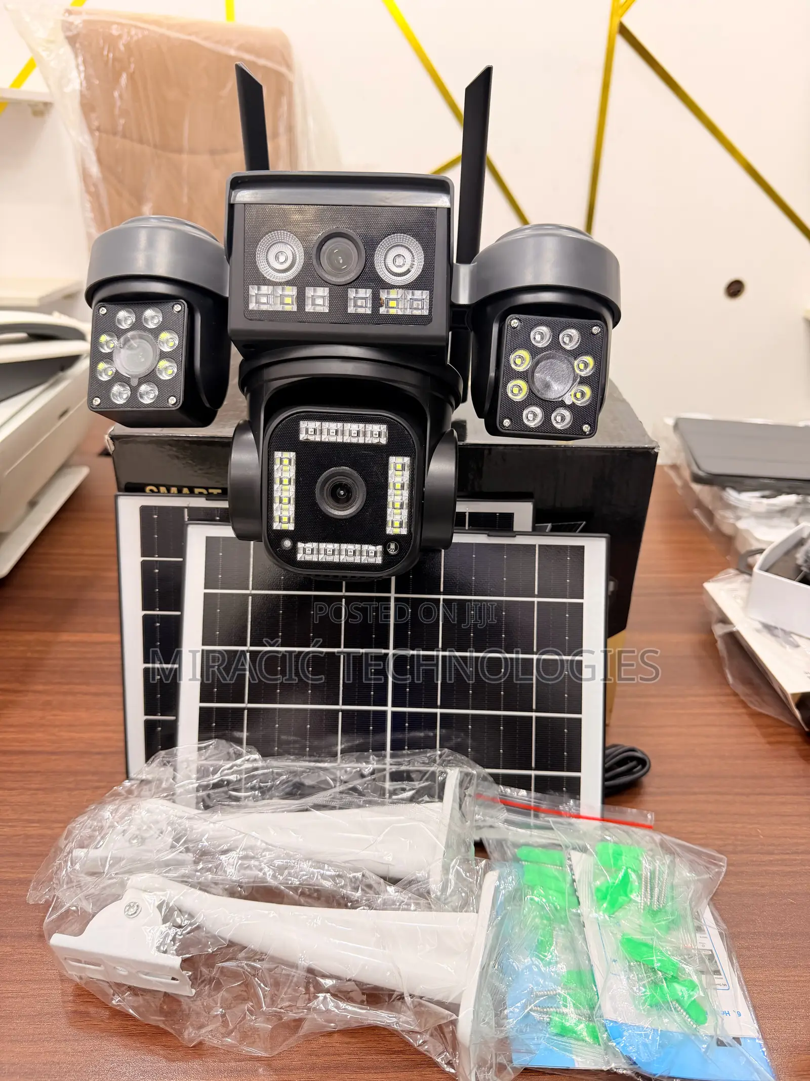 4 Lens Solar 4g CCTV Camera Aov PTZ