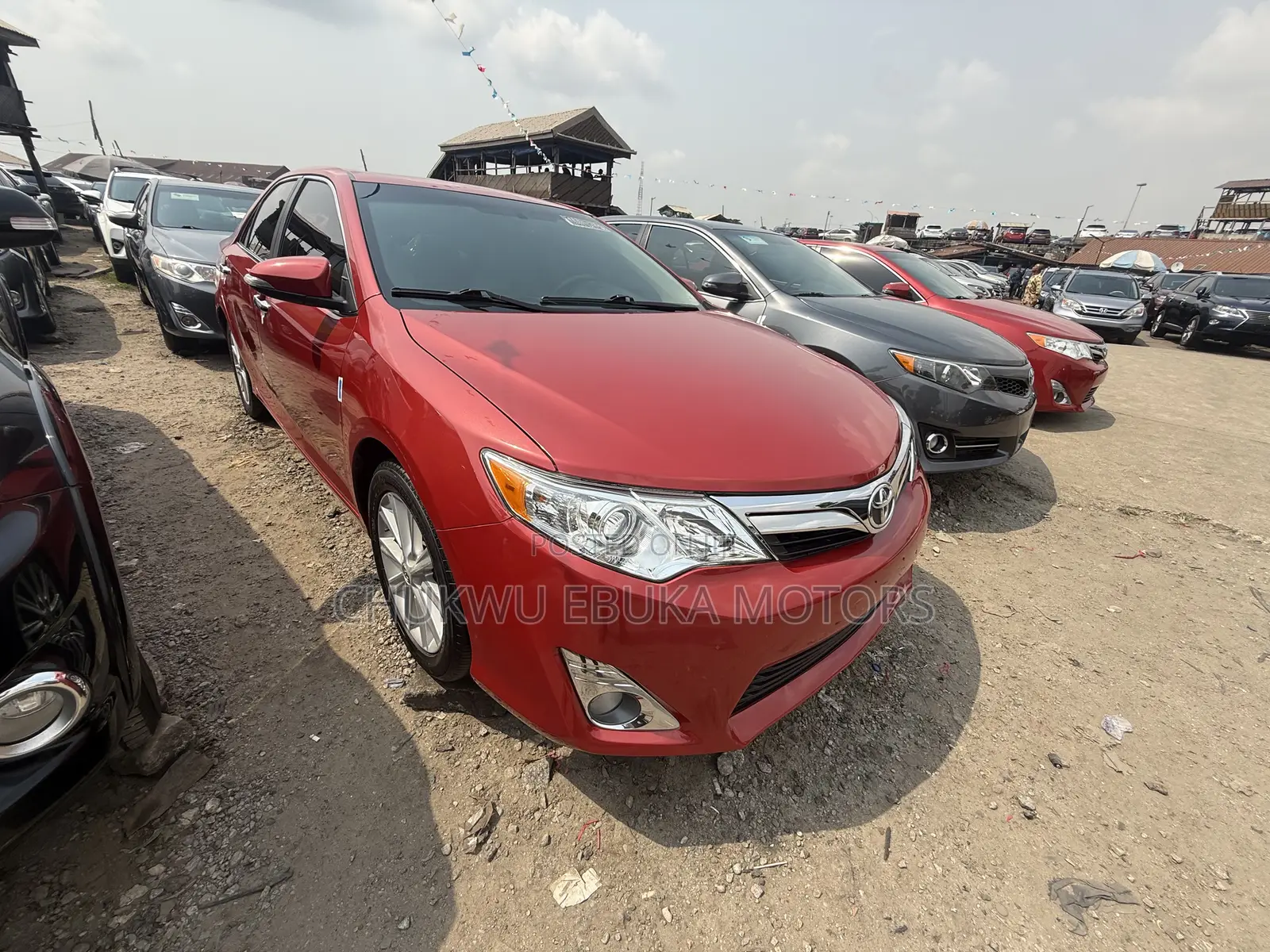 Toyota Camry XLE V6 4dr Sedan (3.5L 6cyl 6A) 2012 Red