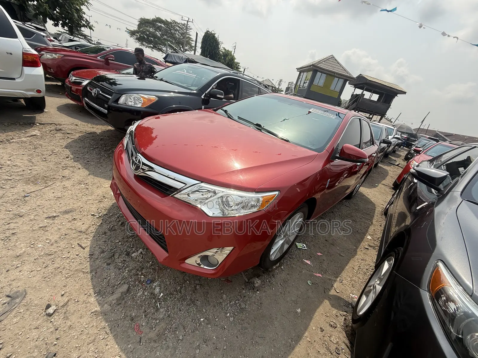 Toyota Camry XLE V6 4dr Sedan (3.5L 6cyl 6A) 2012 Red