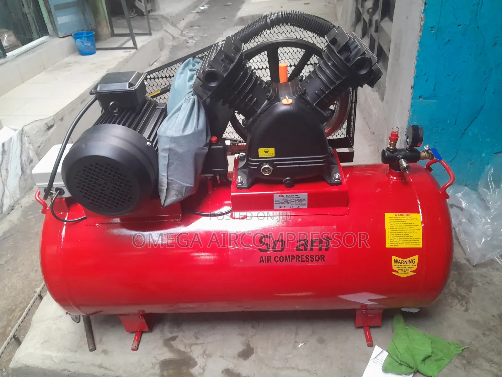Air Ccompressor Complete With Tank