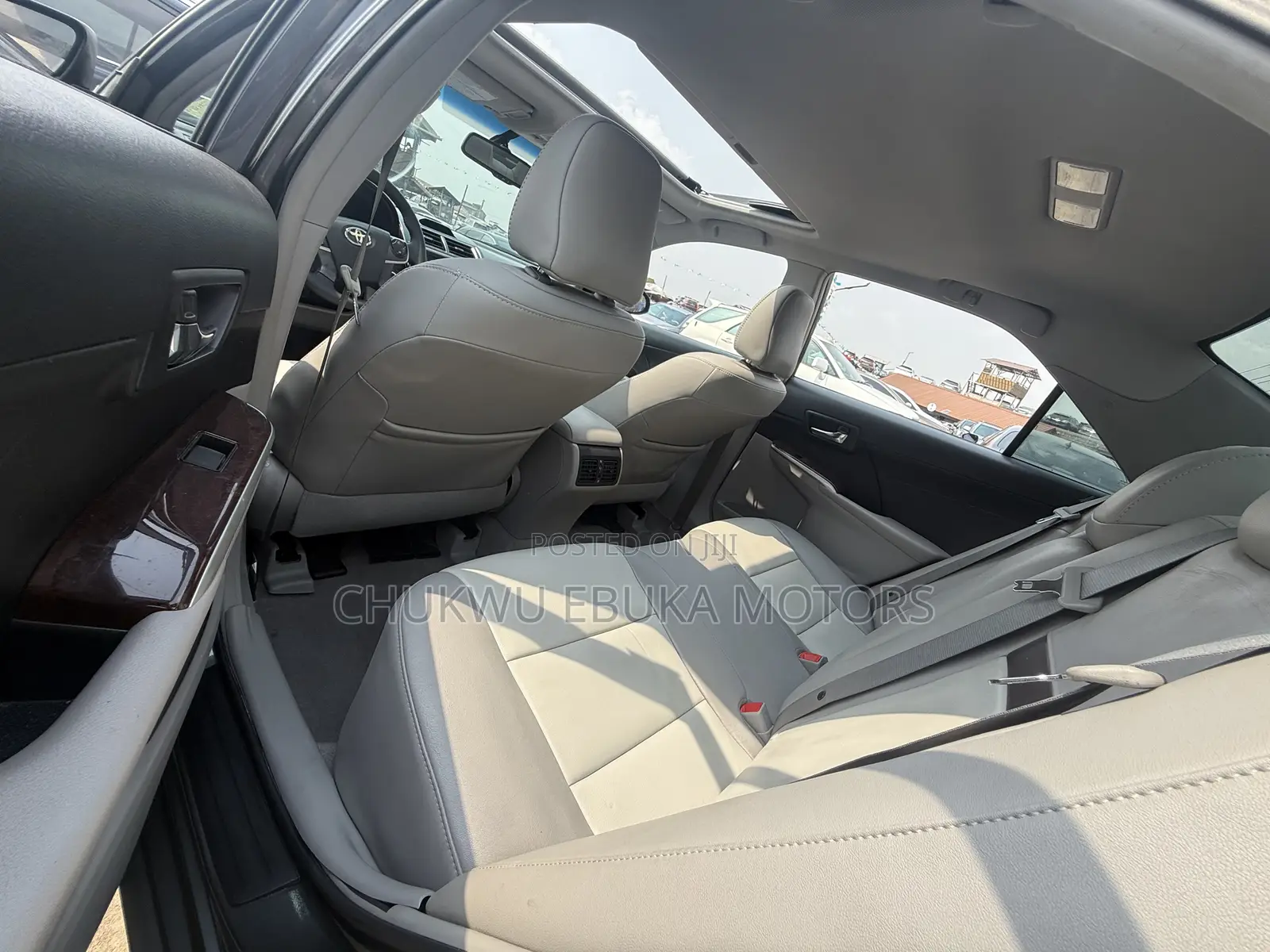 Toyota Camry XLE V6 4dr Sedan (3.5L 6cyl 6A) 2013 Gray