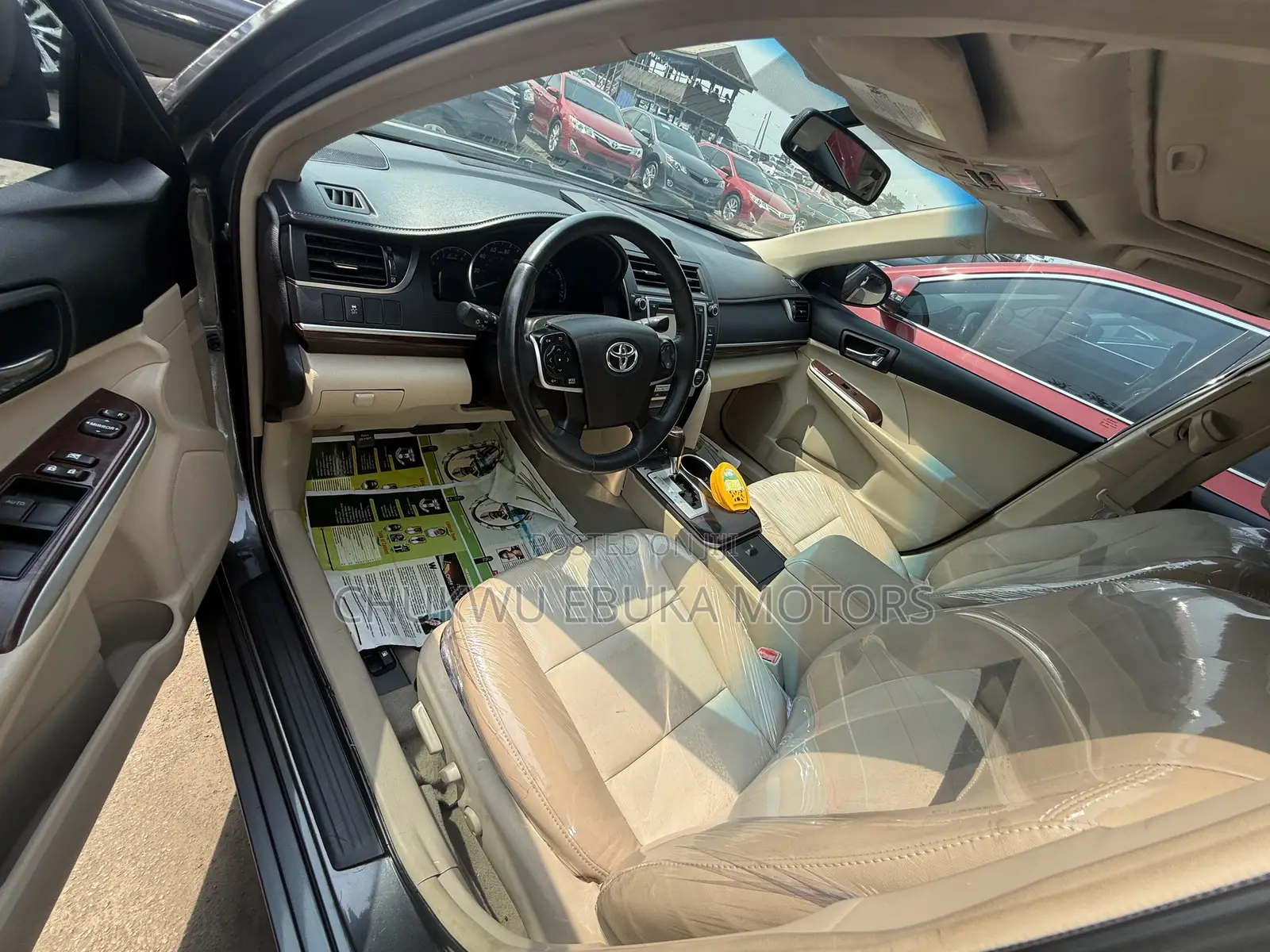 Toyota Camry XLE V6 4dr Sedan (3.5L 6cyl 6A) 2012 Gray
