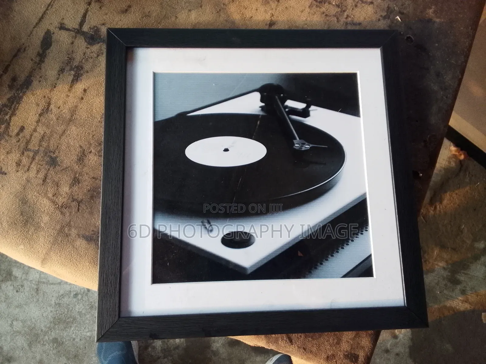 15 Pieces of 10 by 10 Picture Frame With White Boarder