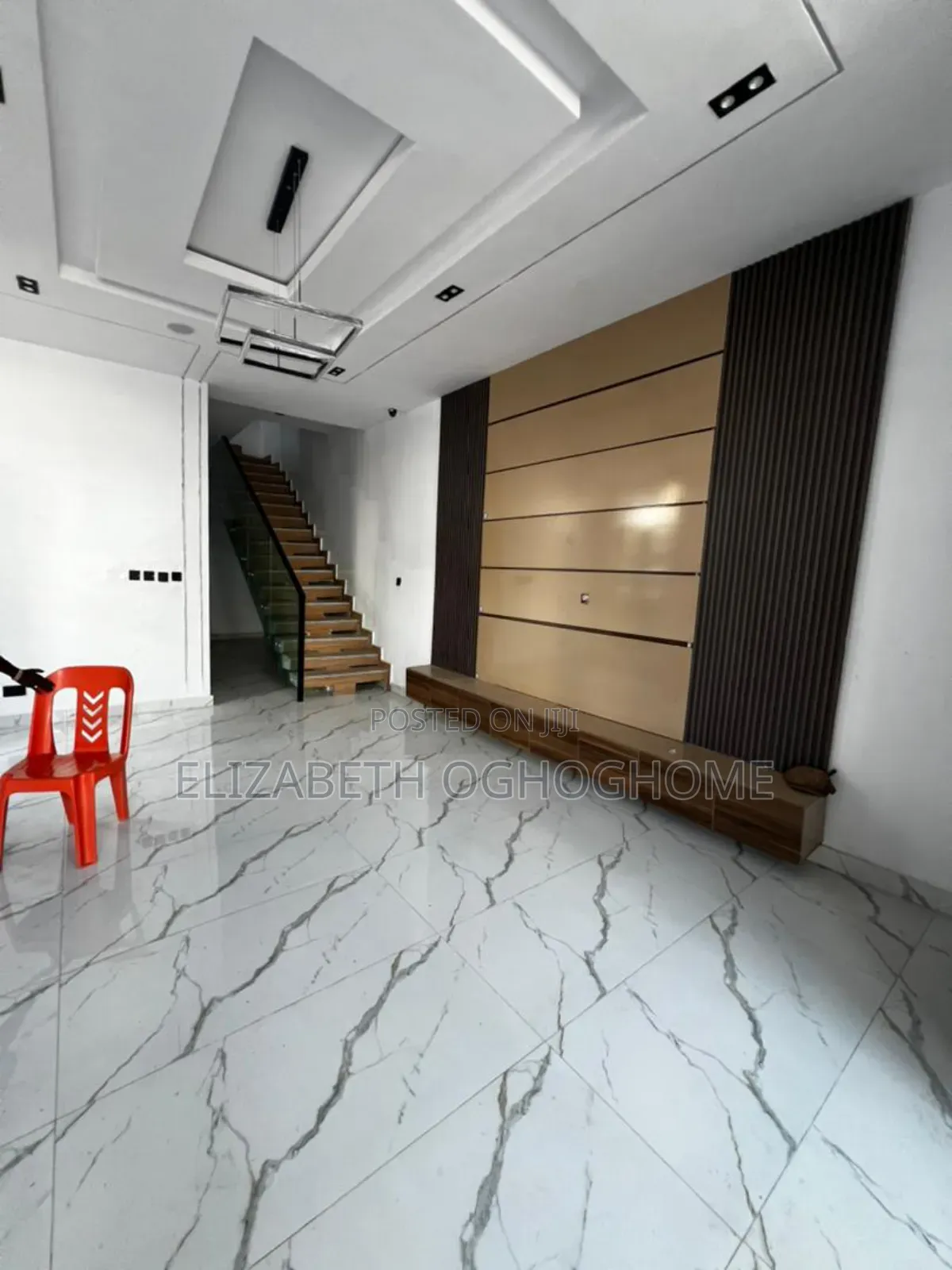 4bdrm Duplex in Ikota for sale