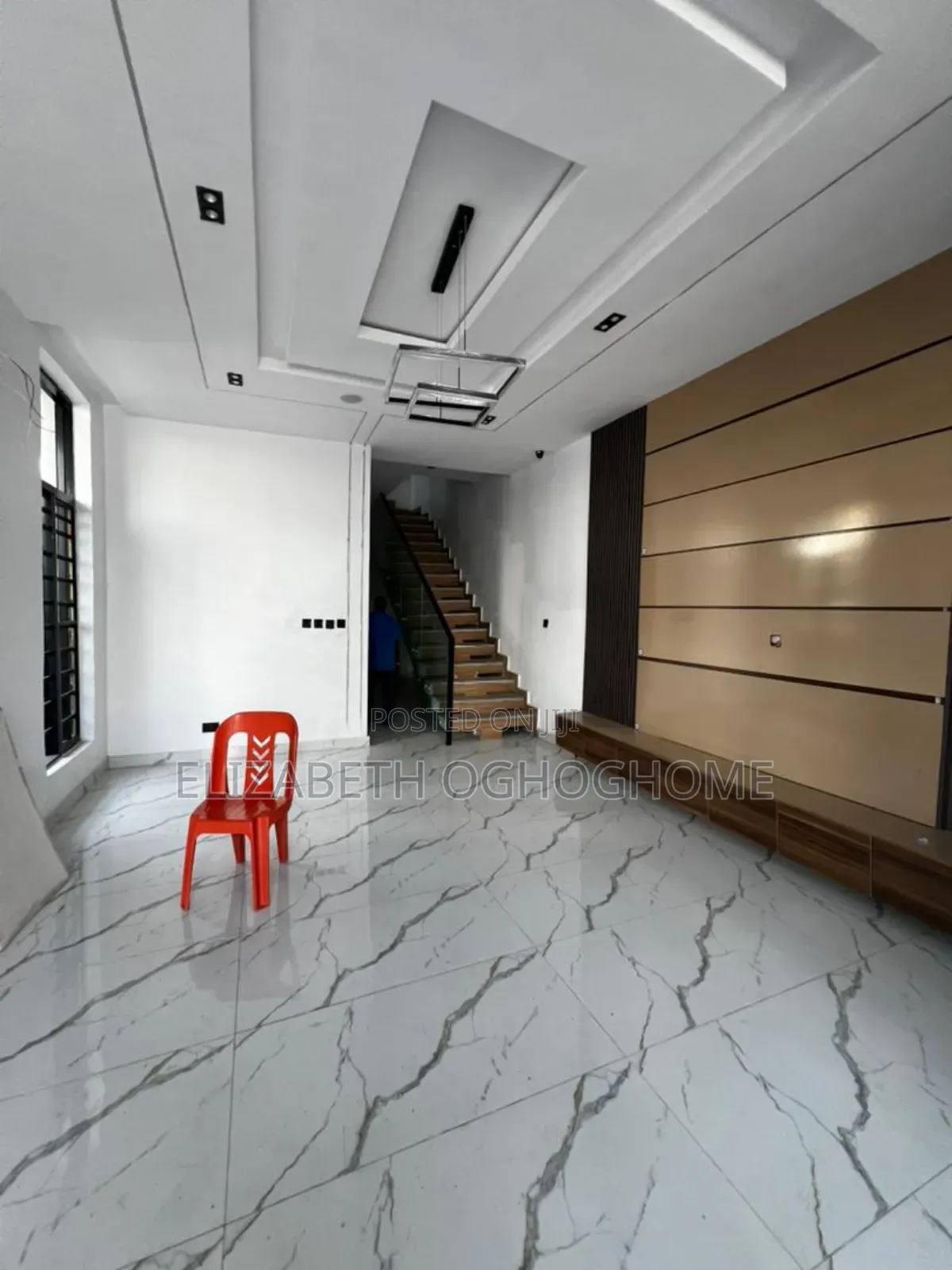 4bdrm Duplex in Ikota for sale