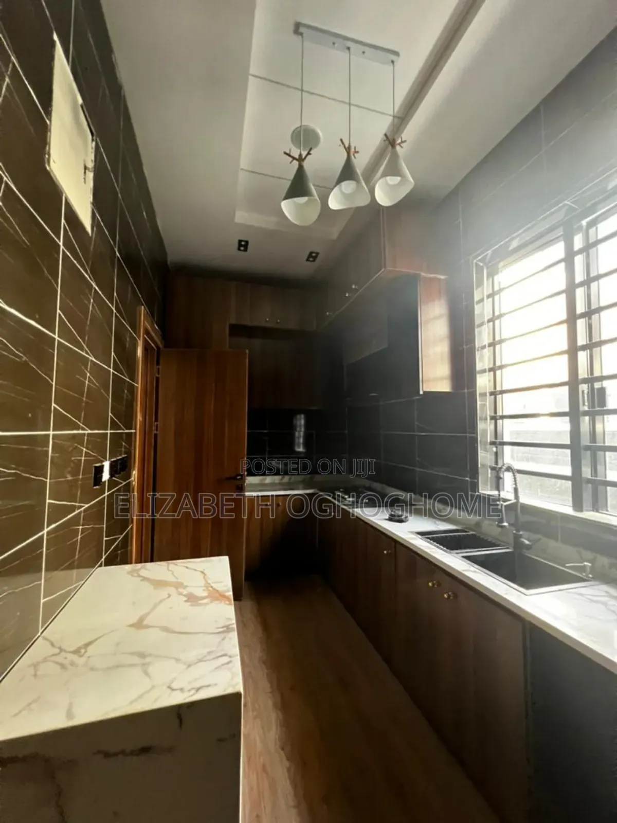 4bdrm Duplex in Ikota for sale