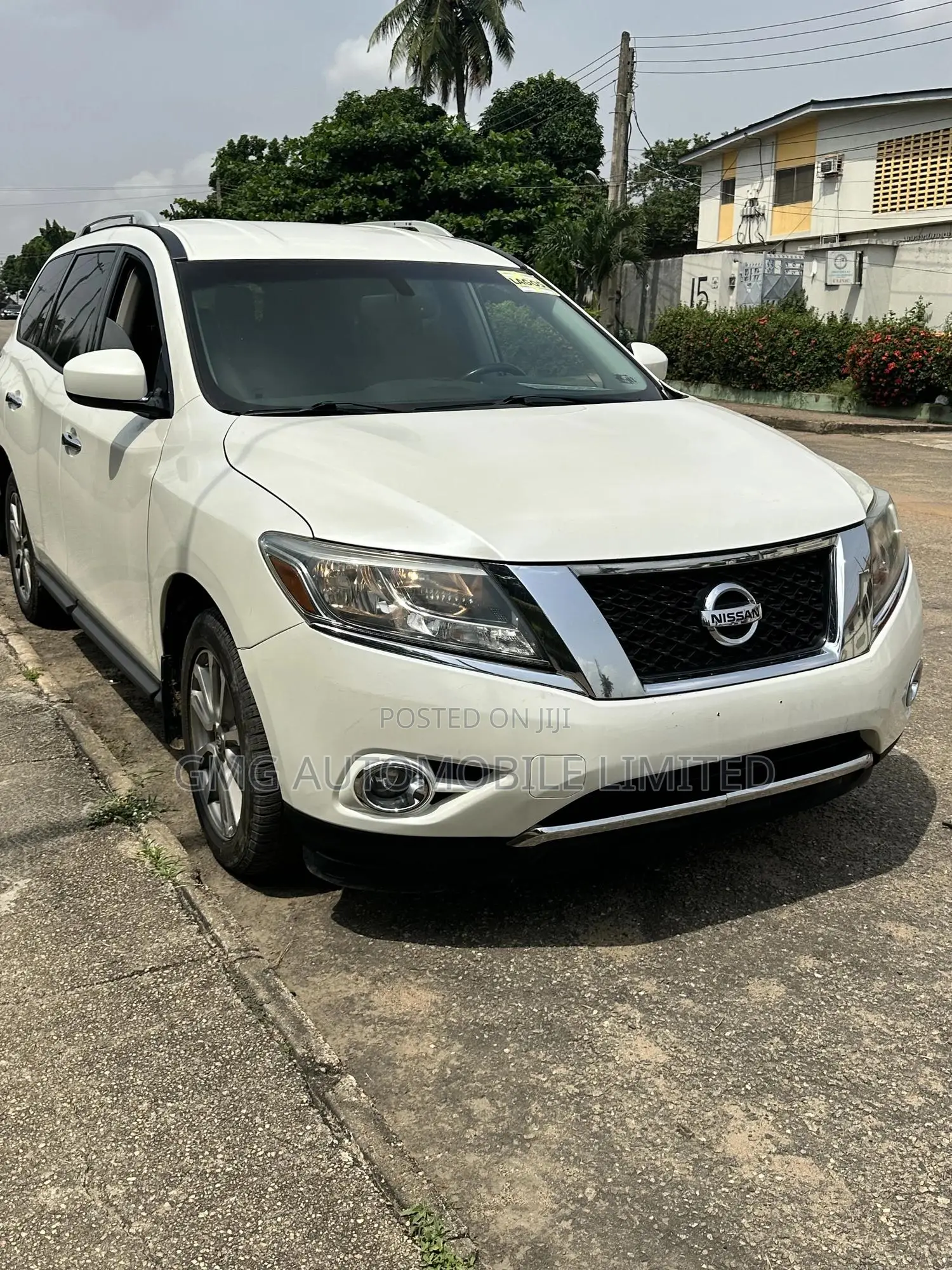 Nissan Pathfinder 2015 White