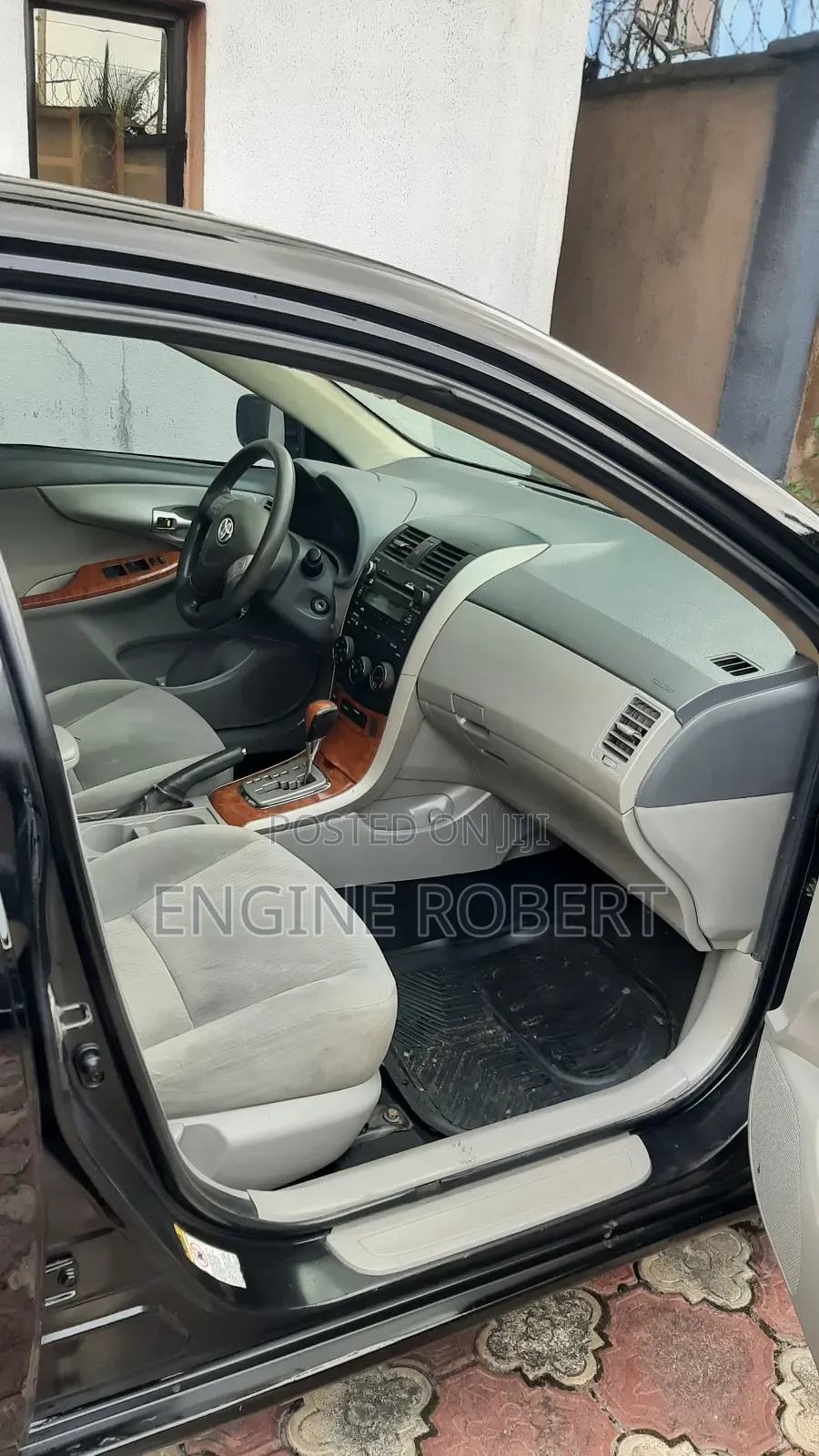 Toyota Corolla LE 4dr Sedan (1.8L 4cyl 4A) 2010 Black