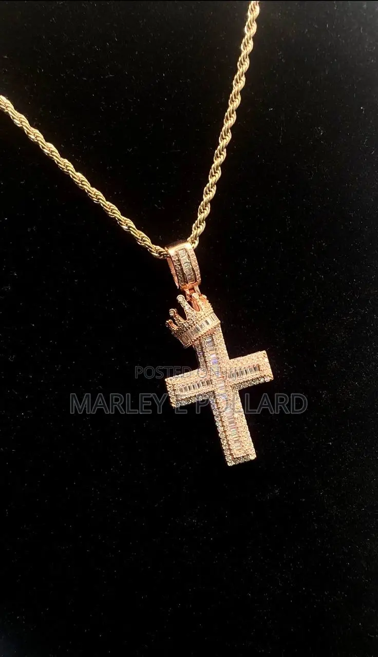 VVS Moissanite Crown Cross Pendant 925 Sterling Silver Necklace Chain