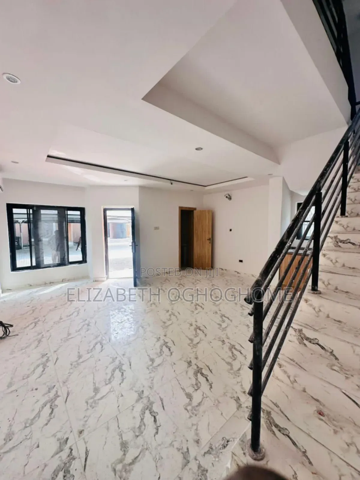 2bdrm Duplex in Lekki Phase 1 for rent