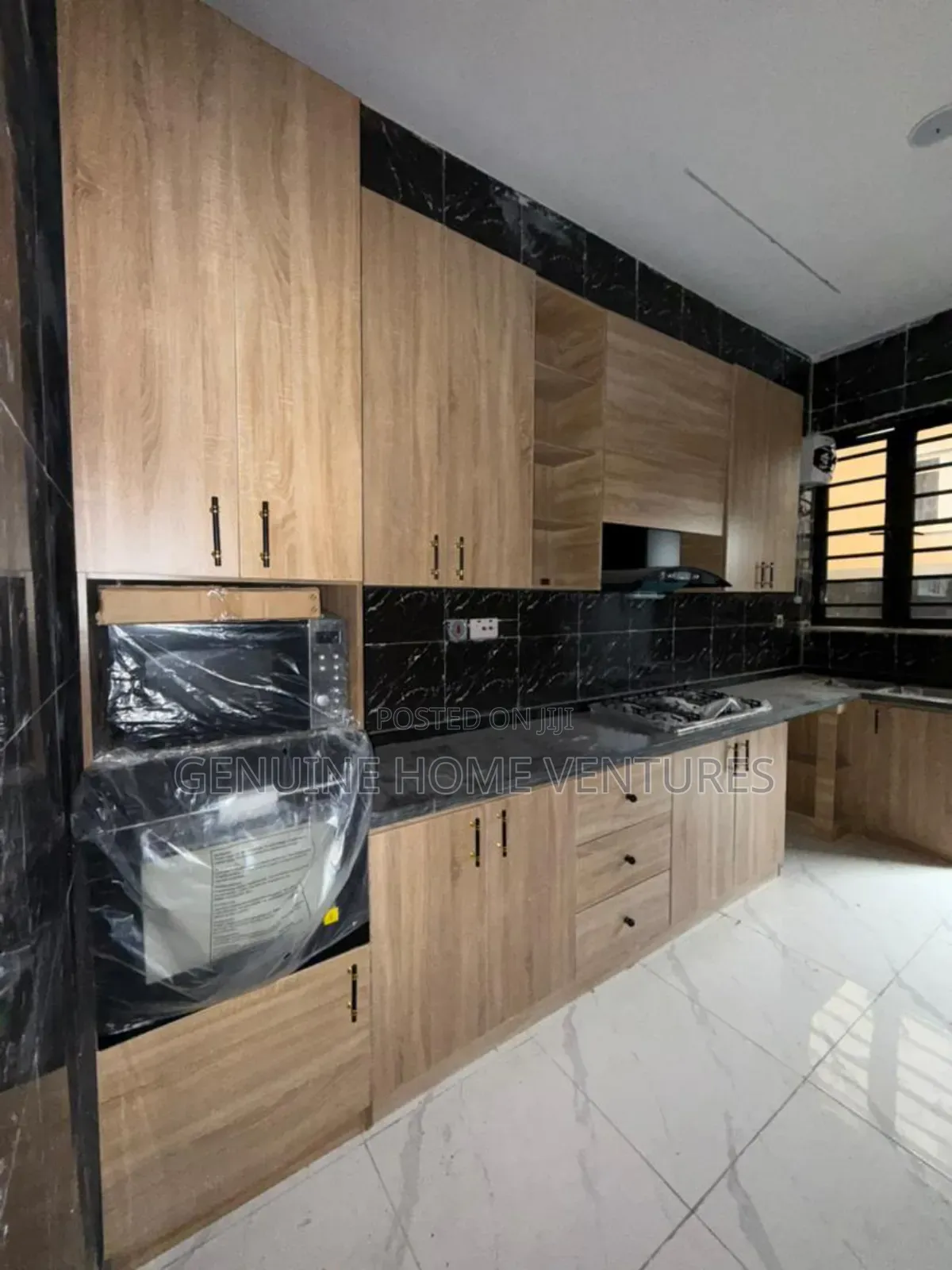4bdrm Duplex in Ikota for sale