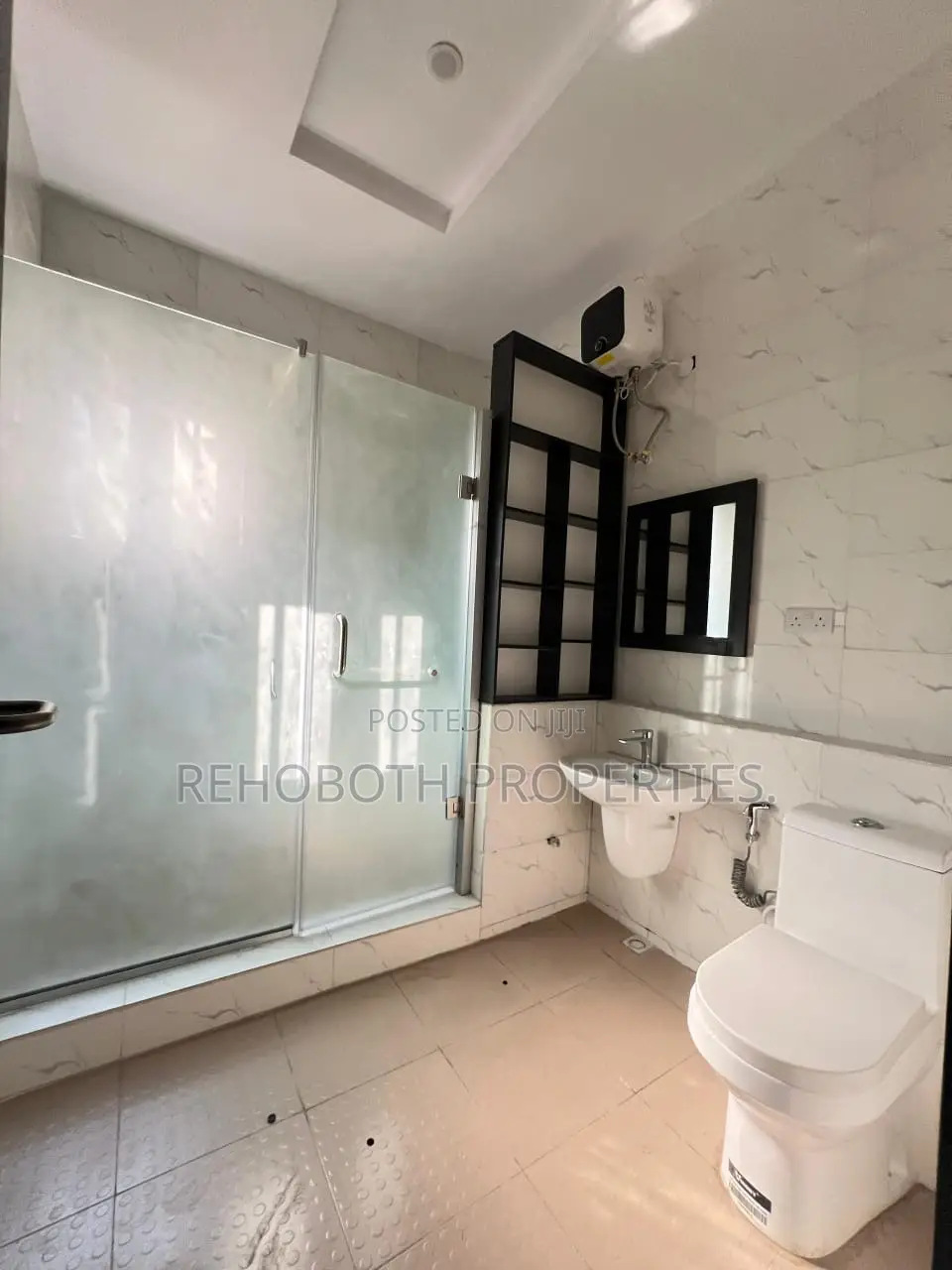 3bdrm Duplex in Plantation Gra, Oluyole Estate for sale