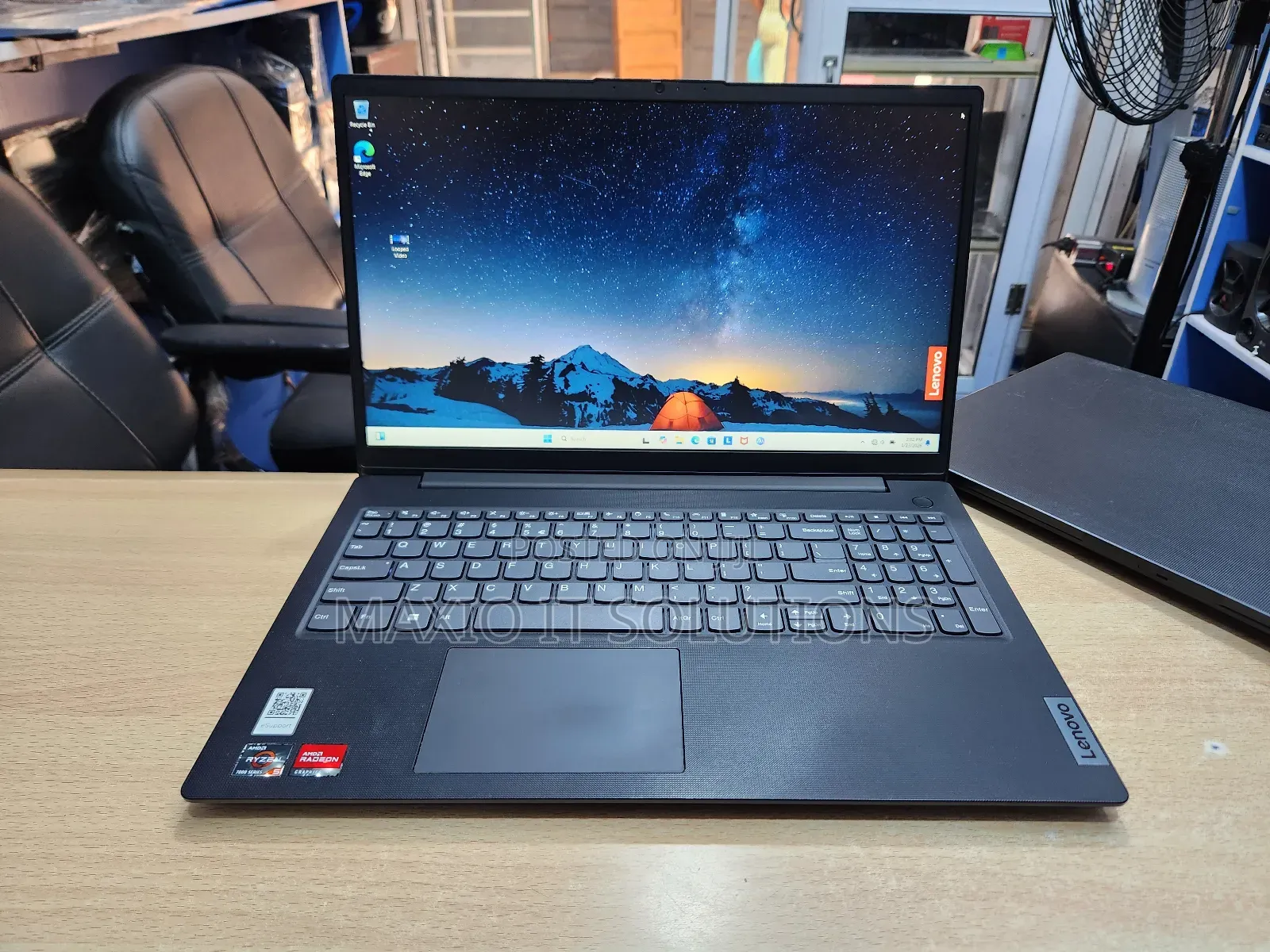 Laptop Lenovo V15 G4 8GB AMD Ryzen 5 SSD 256GB