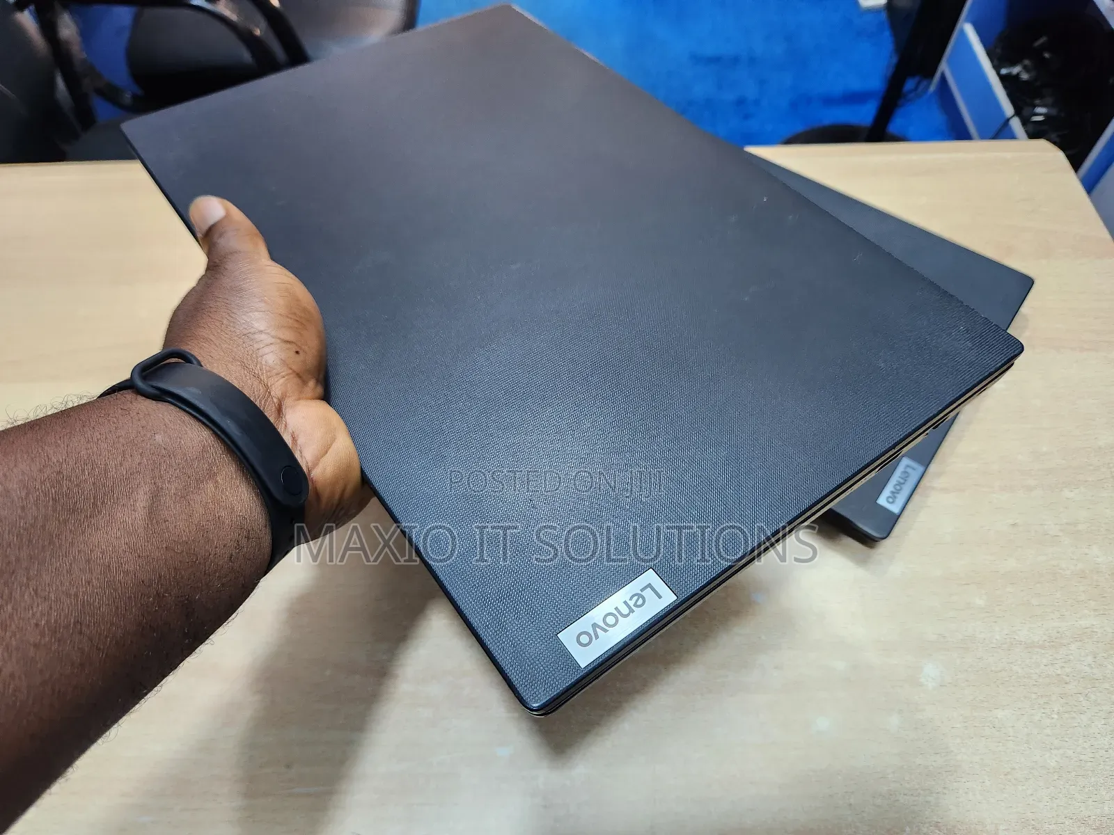 Laptop Lenovo V15 G4 8GB AMD Ryzen 5 SSD 256GB