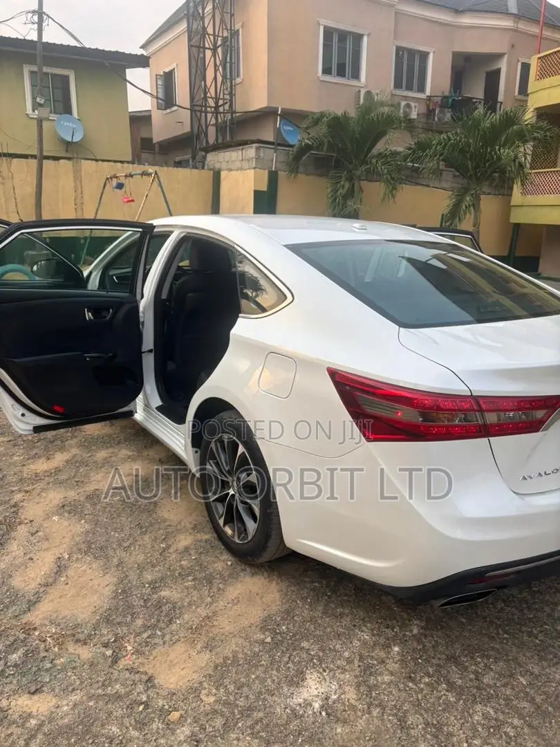 Toyota Avalon 2016 White
