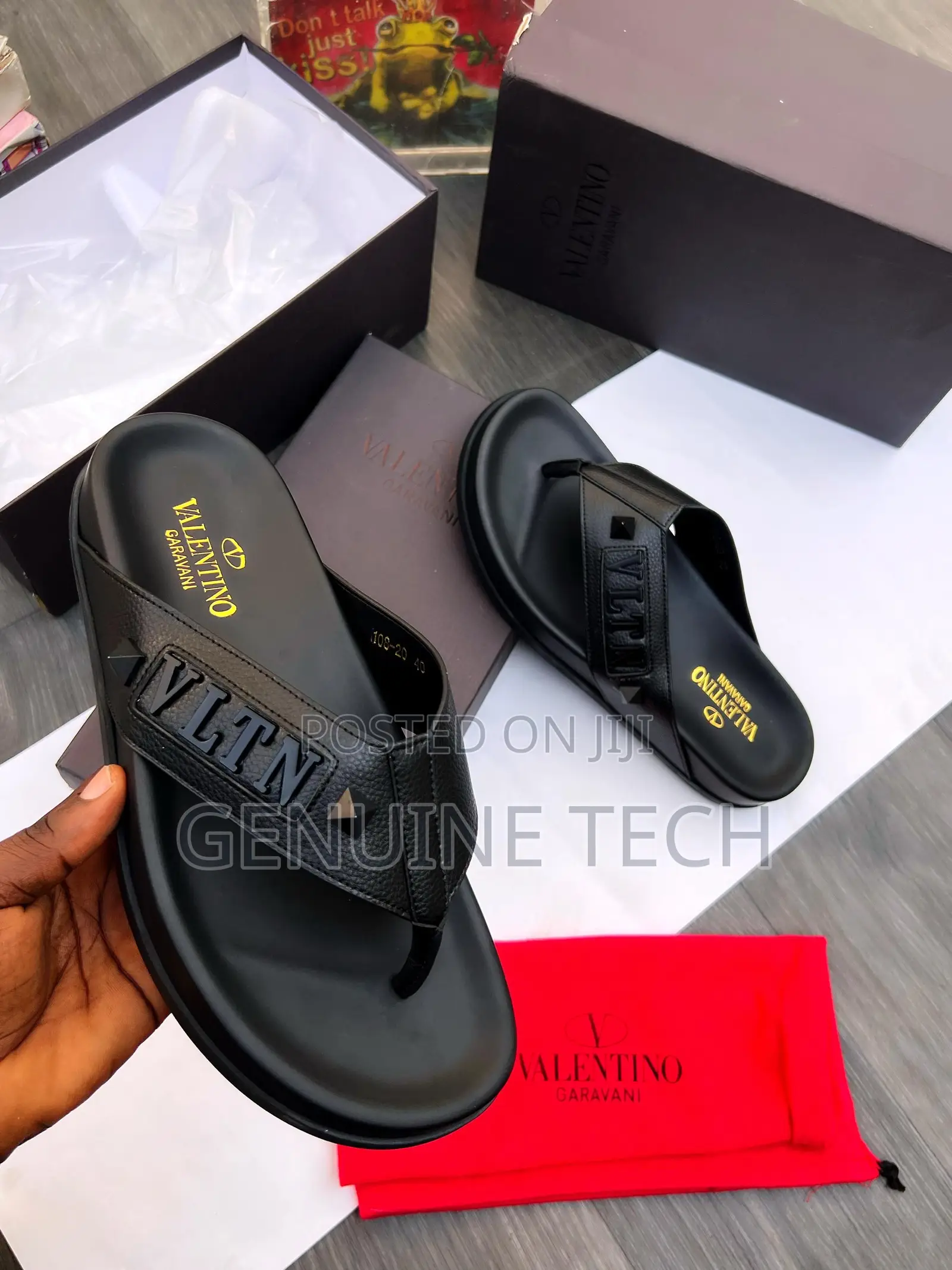 High Quality Valentino Slippers