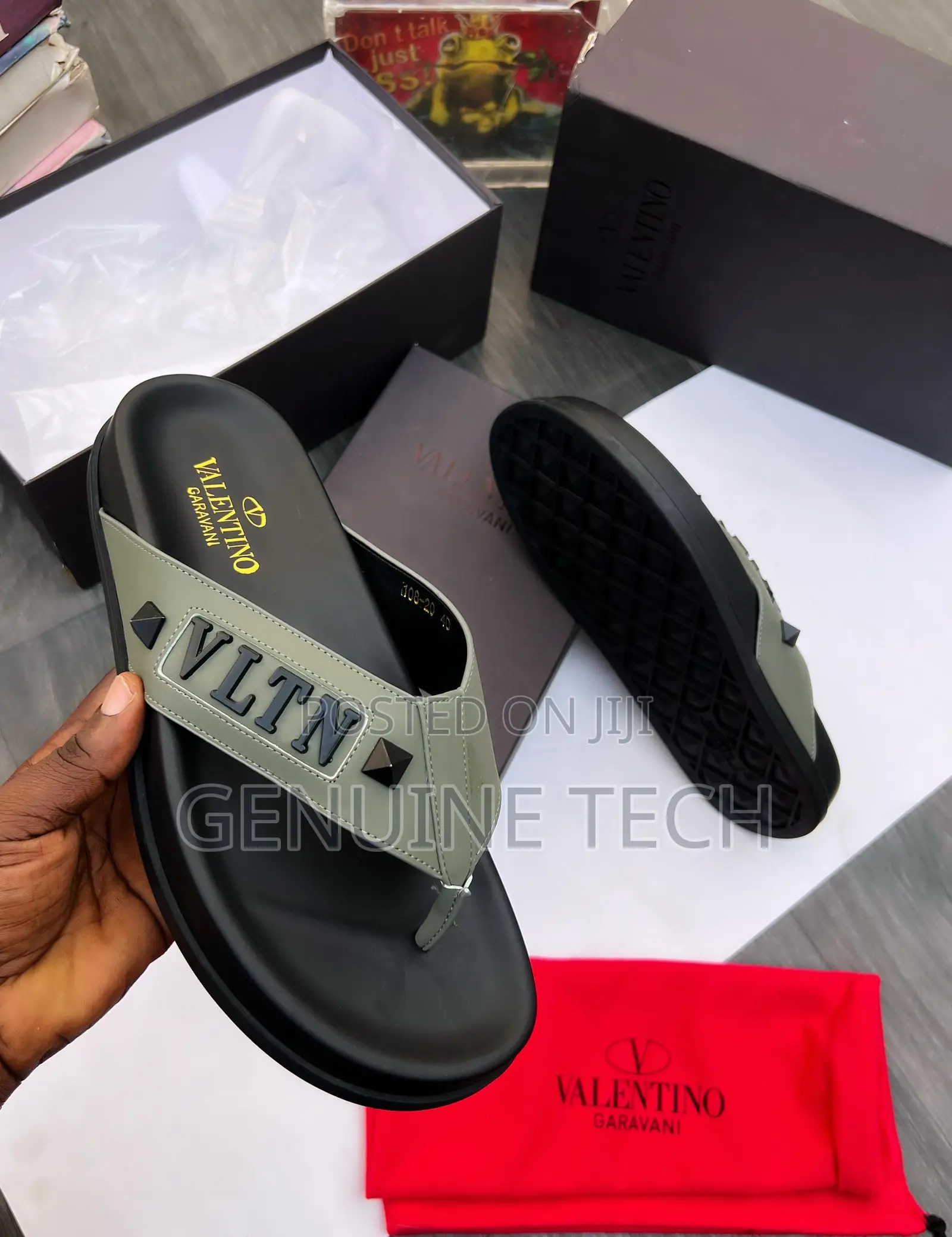 High Quality Valentino Slippers