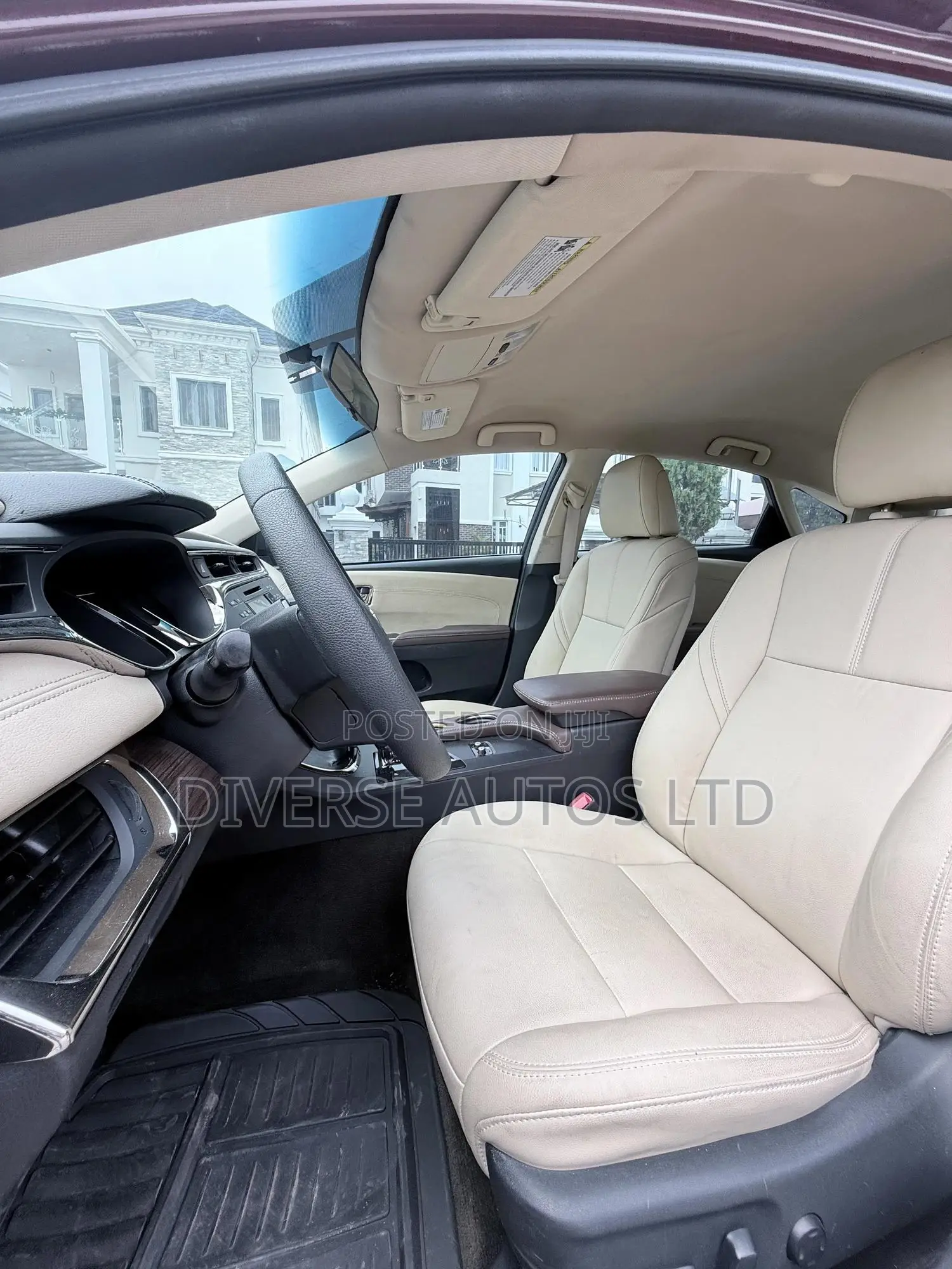 Toyota Avalon XLE Sedar FWD (3.5L 6cyl 6A) 2013 Burgundy