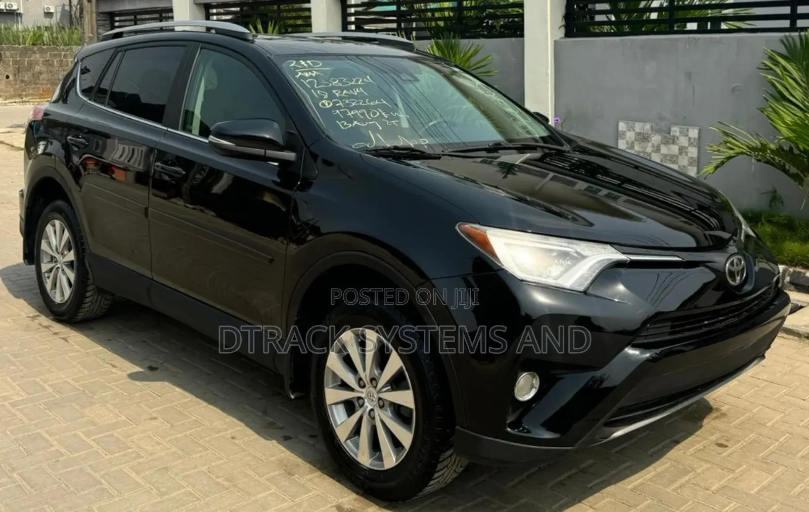 Toyota RAV4 XLE 4dr SUV AWD (2.5L 4cyl 6A) 2018 Black